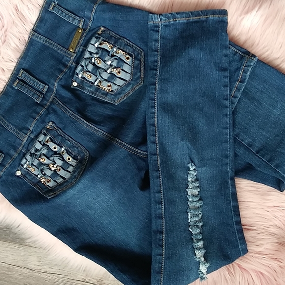 Jeans - Picture 16 of 16